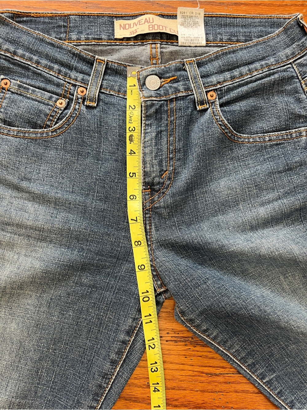 Levi’s Women’s Denim Jeans Size 4 - Picture 6 of 9